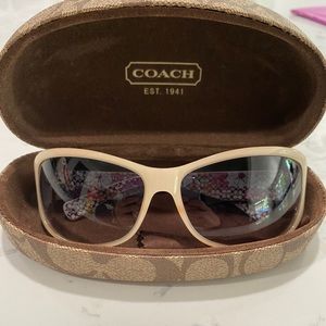 SOLD— Women’s Coach Sunglasses